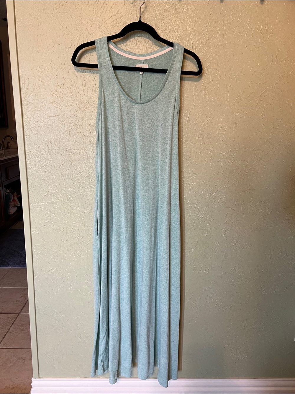 Lou & Grey Mint Green Sleeveless Maxi Dress with pockets